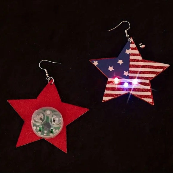 American Flag Star Light-Up Earrings - Picture 3 of 5